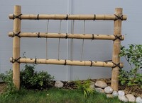 Potager suspendu en cannes de bambou à Saint-Pierre-du-Perray (91)